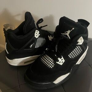 Jordan 4s Oreo